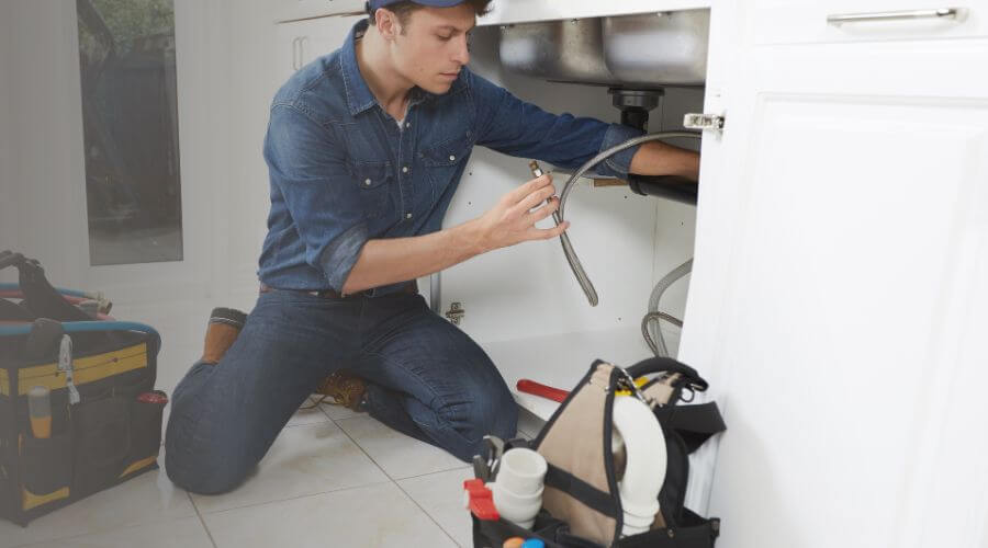Expert burst pipe repair services in Excello, MO